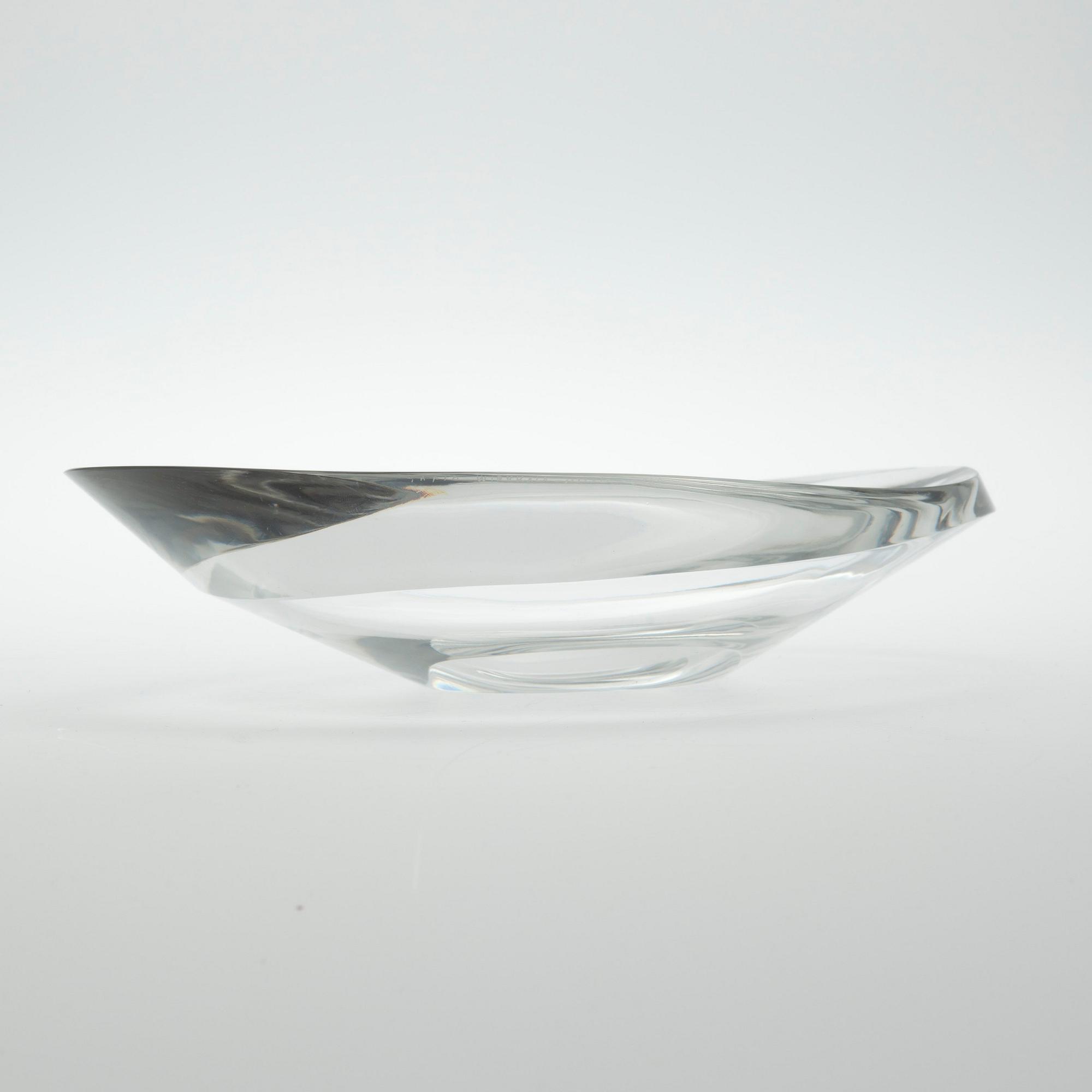Tapio Wirkkala, A GLASS SCULPTURE.