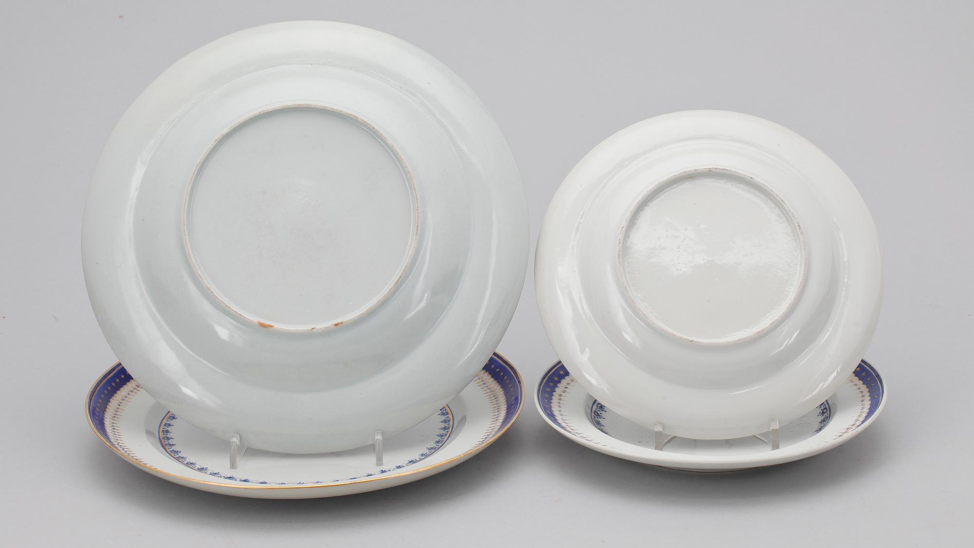 TALLRIKAR SAMT ASSIETTER, 2+2, kompaniporslin, Kina, tidigt 1800-tal.