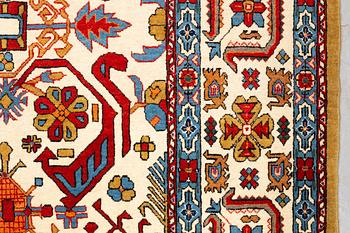 Matto, semi-antique Qum, ca 342,5 x 222 cm.