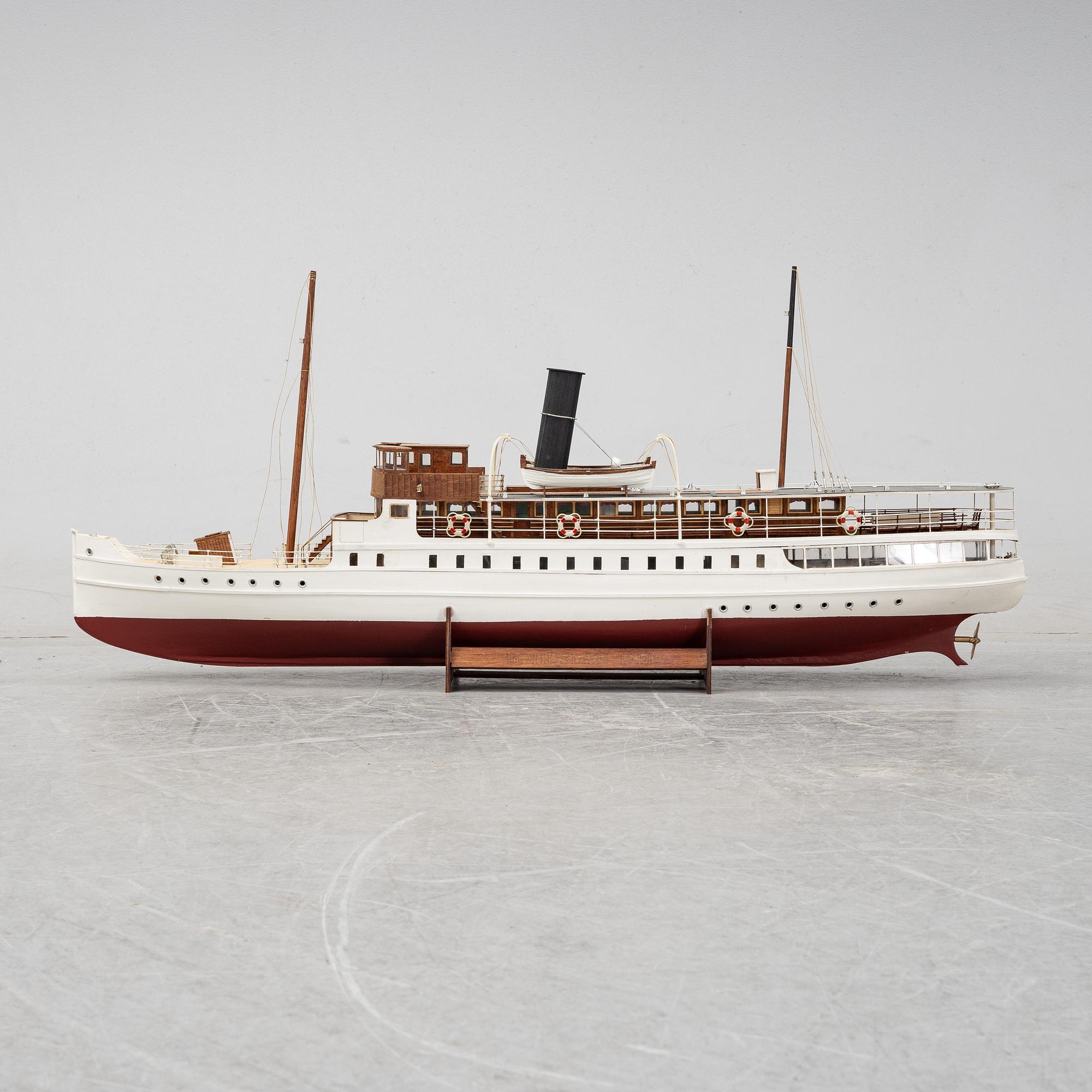 An end of the 20th Century ships scale model of the steamer 'Bohuslän'.