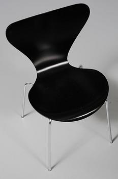 STOLAR, ett par, "Sjuan", Arne Jacobsen, Fritz Hansen, Danmark, 1971.