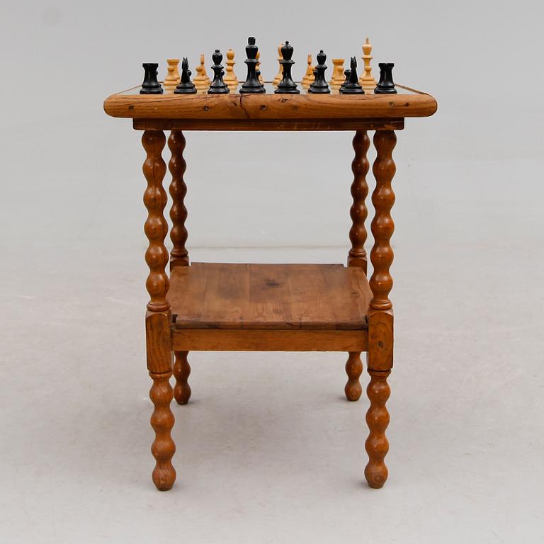 SCHACKBORD, lövträ, 1900-talets mitt.