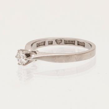 Ring 18K white gold with a round brilliant cut diamond, Sjögren & Komstadius Malmö 1963.