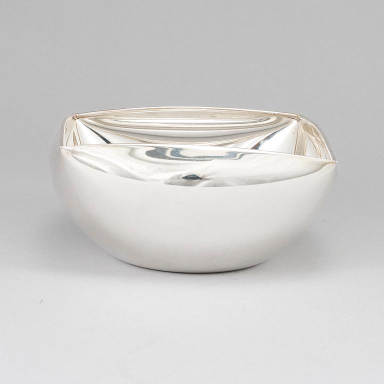 A sterling silver bowl, second half of the 20th century.