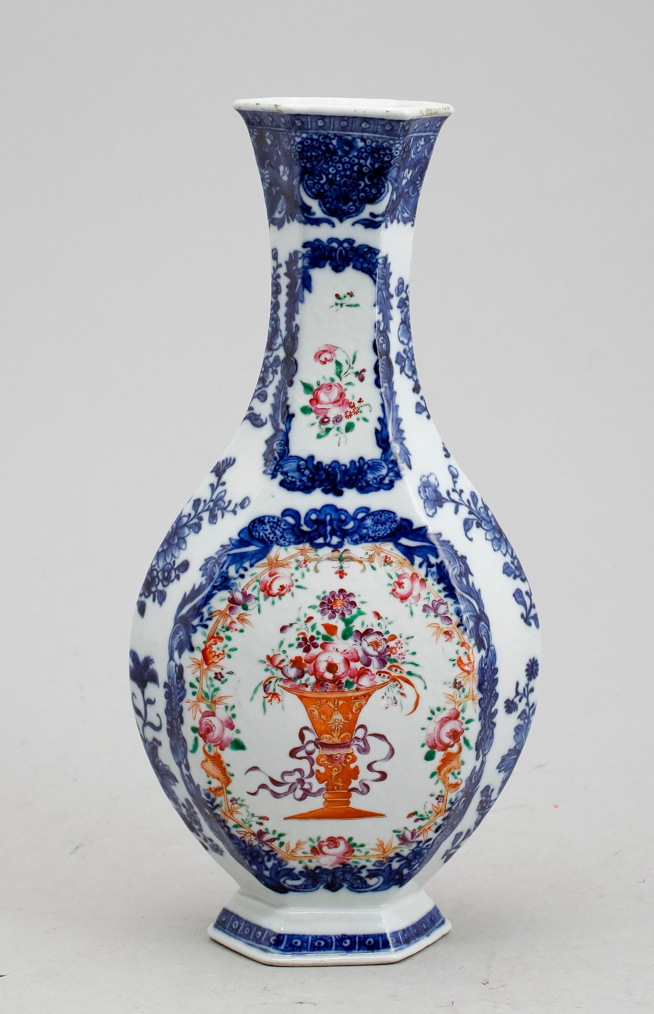 VAS, porslin, "Lowestoft", Kina, Qianlong 1736-1795.