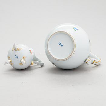 A 38-piece Meissen porcelain coffee set. 20th century.