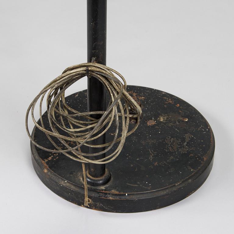 Paavo Tynell, golvlampa / ateljélampa, beställningsarbete, Taito 1933.