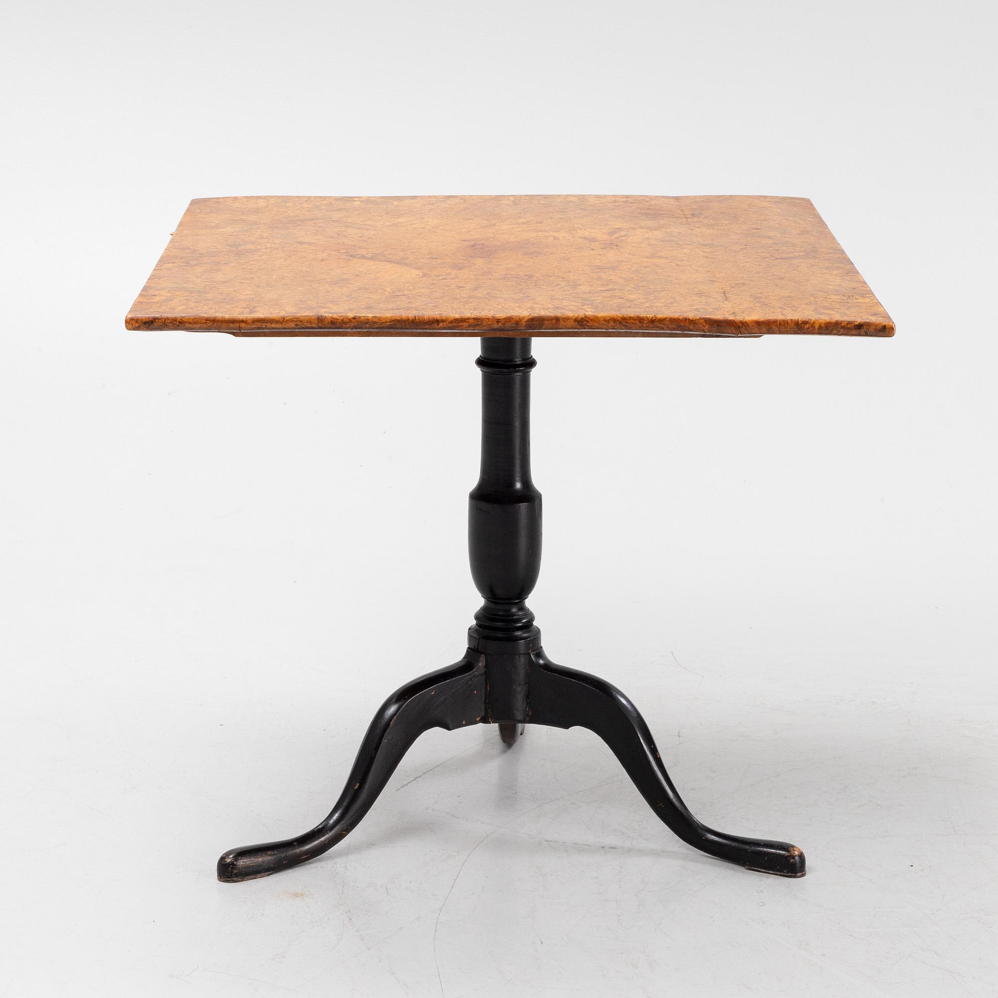 Bord gustavanskt av Jacob Sjölin (Mästare i Köping och Kungsör 1767-1785).