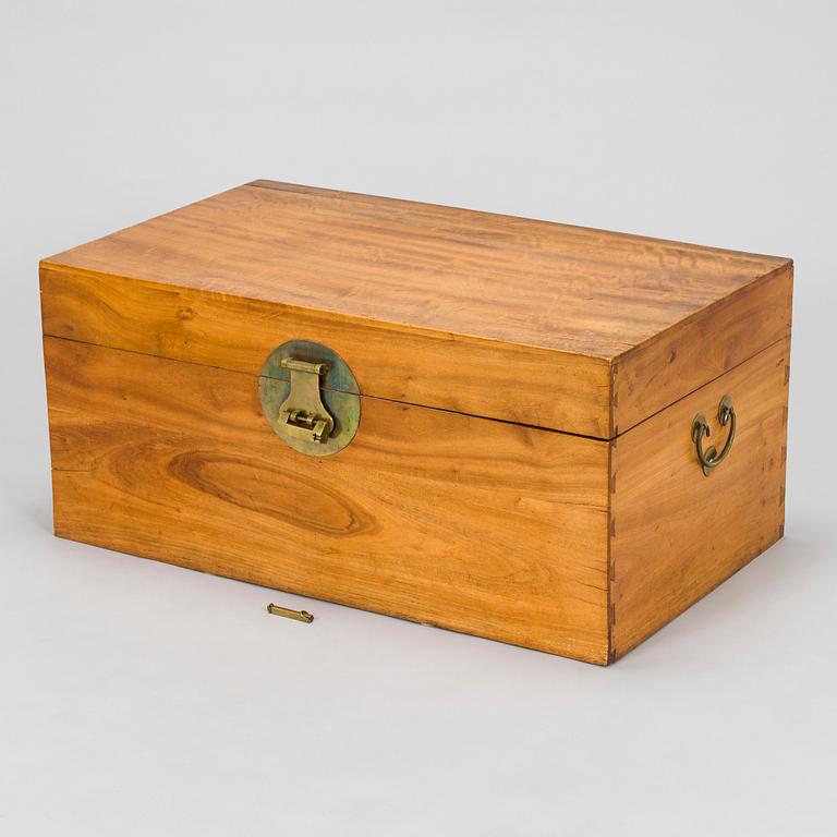 A Chinese wooden chest, first half of the 20th century.