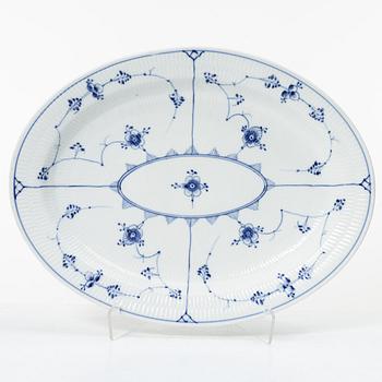 A large 'Blue Fluted Plain' porcelain serving dish, Royal Copenhagen, model 101, 1898-1923.