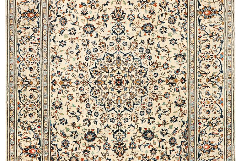 Matta, Keshan, ca 295 x 193 cm.