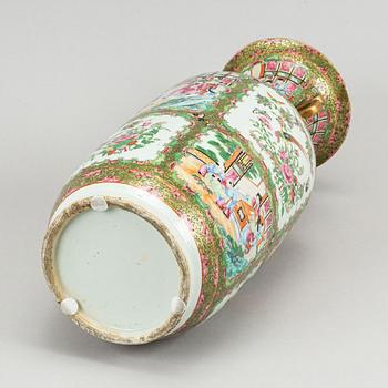 A large famille rose Canton vase, late Qing dynasty.