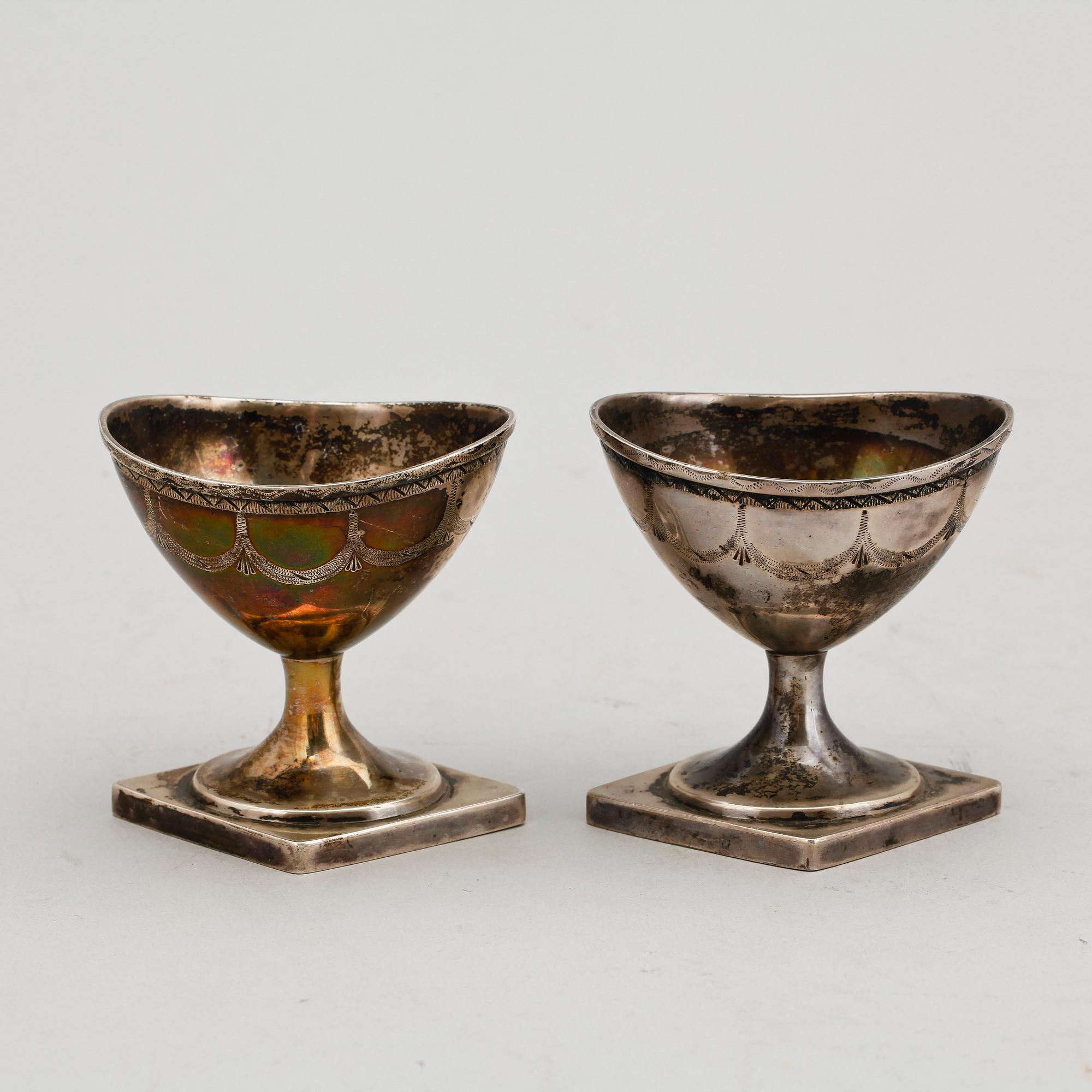 SALTKAR, ett par, sterlingsilver, Atelier Borgila Stockholm 1937. Total vikt ca 165 gram.