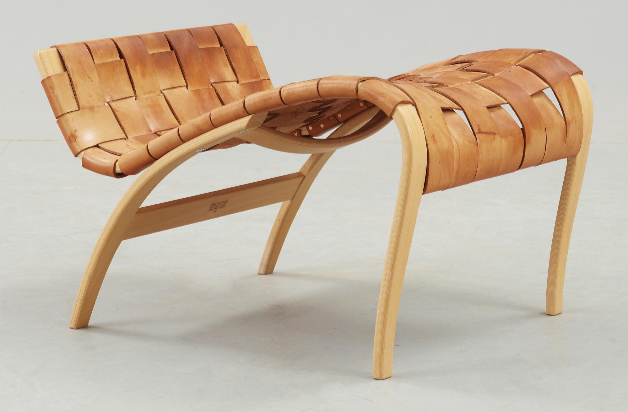 FOTPALL, "Pernilla", Bruno Mathsson, omkring 2000.