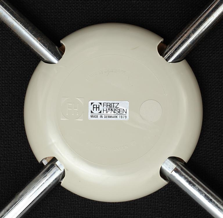 STOLAR, 8 st. "Sjuan" Arne Jacobsen för Fritz Hansen.