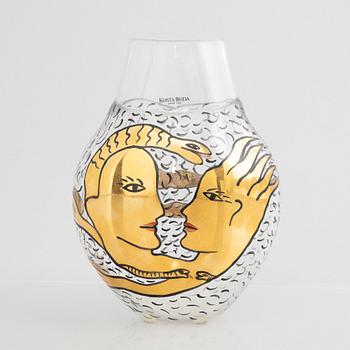 Ulrica Hydman-Vallien, a vase, Kosta Boda Atelier, 1991.