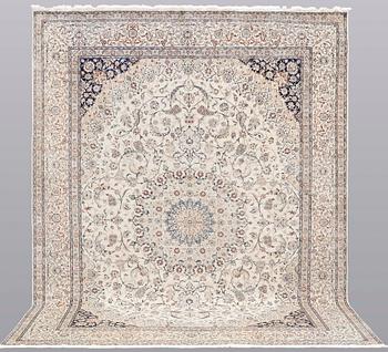 A part silk Nain carpet, approx. 4LAA, 400 x 300 cm.