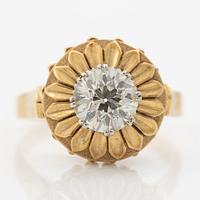 Ring, 14K gold, with an old-cut diamond of approximately 2 ct.
