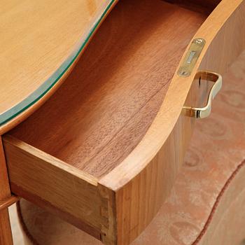 Axel Larsson, attributed to. An elm dressing table and stool, Swedish Modern, Bodafors SMF, 1940's.