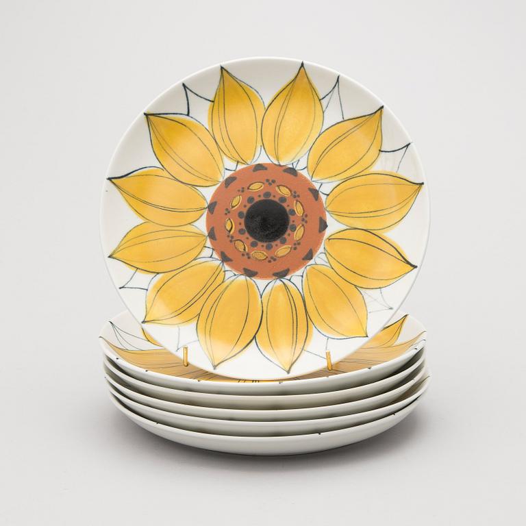 KAARINA AHO, A set of six faience "Sunflower" plates, model AR for Arabia, in production 1960-75.