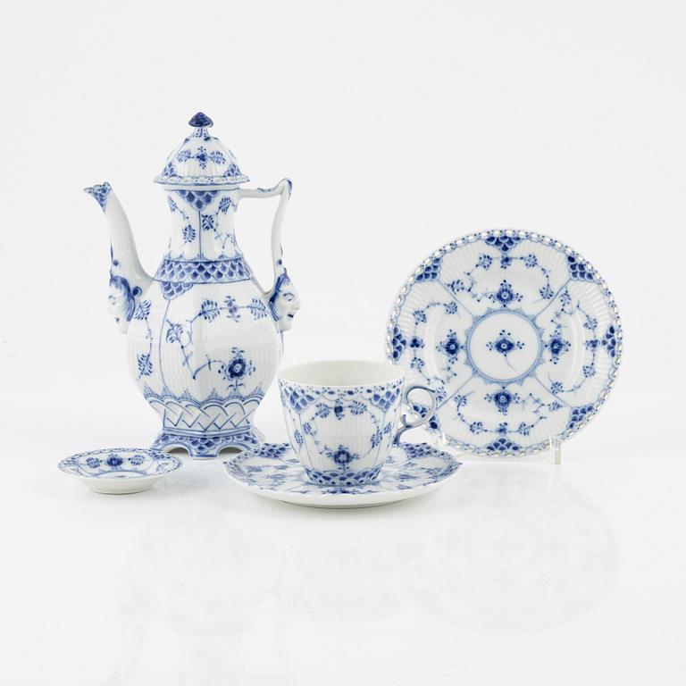 A 10-piece porcelain coffee set, 'Musselmalet', Royal Copenhagen, Denmark.