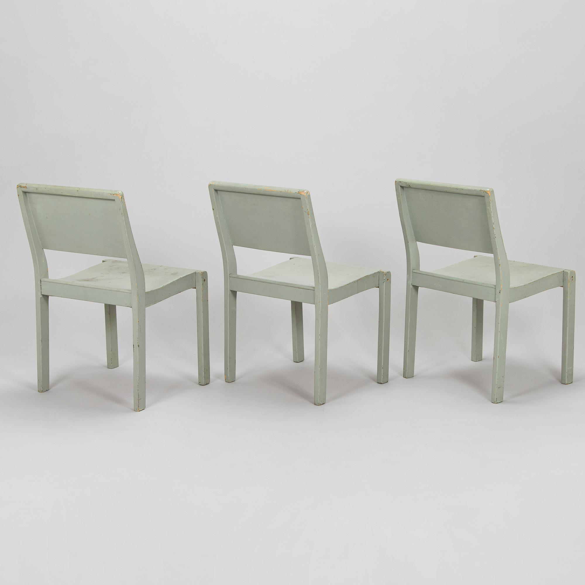 Alvar Aalto, A set of three 'model 611' chairs for O.Y. Huonekalu- ja Rakennustyötehdas A.B. 1940s.