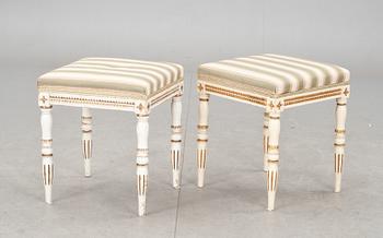 TABURETTER, ett par. Gustaviansk stil. 1900-talets början.