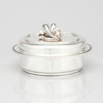 Atelier Borgila, a sterling silver lidded dish, Stockholm 1974.