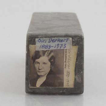 Siri Derkert, Portrait bust of Elin Wägner (1882-1949).