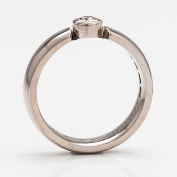Ring, 18K vitguld, diamant ca 0.10 ct. Gunnar Berg Silver, Malmö.