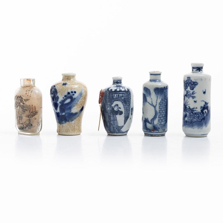 A group lot of Chinese porcelain, Qing dynasty 18/20th century.