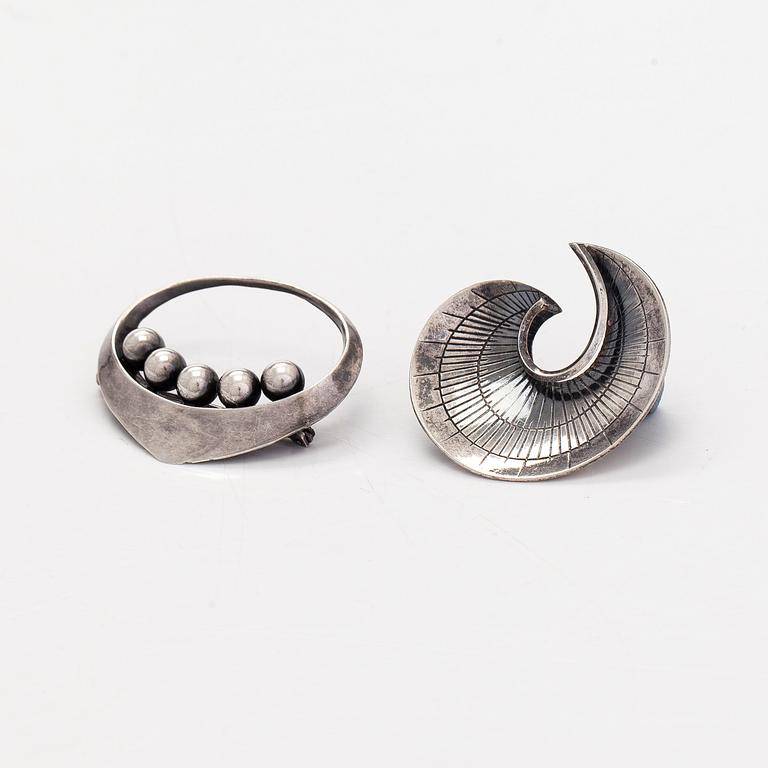 Erik Granit, broscher och manschettknappar, silver, trä, Helsingfors 1960-tal.