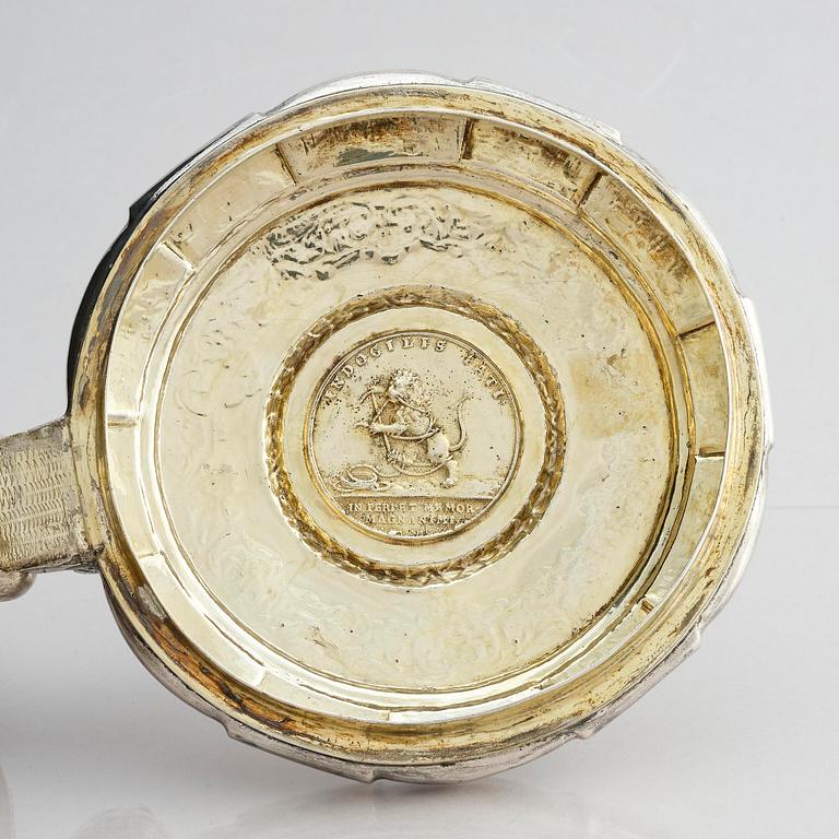 A Swedish 18th century parcel-gilt silver tankard, mark of Thomas Beckman the younger (active 1727-1765), Örebro.