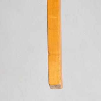 Alvar Aalto, tuolipari malli 69 ja jakkara malli 60, O.Y. Huonekalu- ja Rakennustyötehdas A.B. 1900-luvun puoliväli.