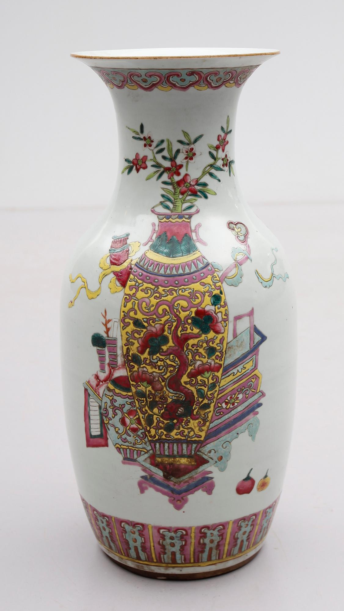 VAS, porslin, Kina, sent 1800-/tidigt 1900-tal.