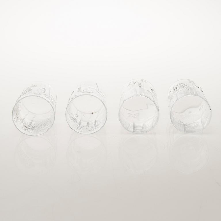 OIVA TOIKKA, a 13-piece 'Flora' glassware for Nuutajärvi Notsjö. In production 1966-1991.