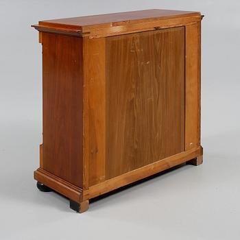 BOKHYLLA, C.E Jonsson Möbelfabrik, Stockholm, sent 1800-tal.