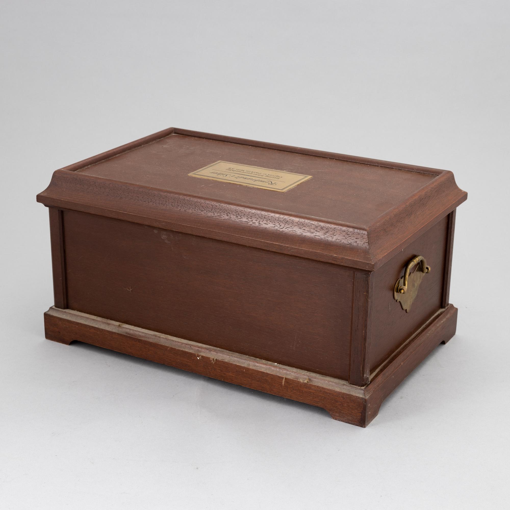 A set of 50 Sterling silver medals from Franklin Mint.