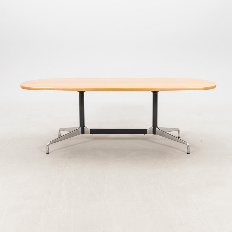 Charles & Ray Eames, table "Segmented table" Vitra 2019.