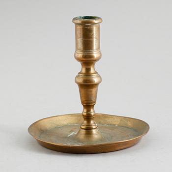 LJUSSTAKE, mässing, 1700-talets första hälft.