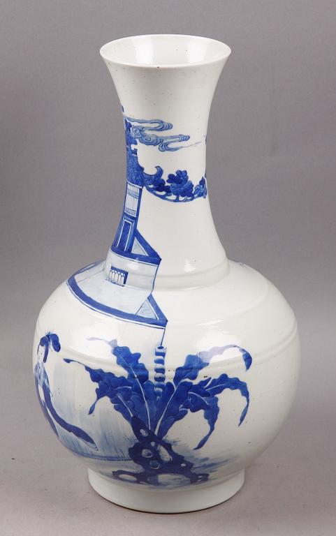 VAS, porslin, Kangxi-stil, Kina, 1900-tal.