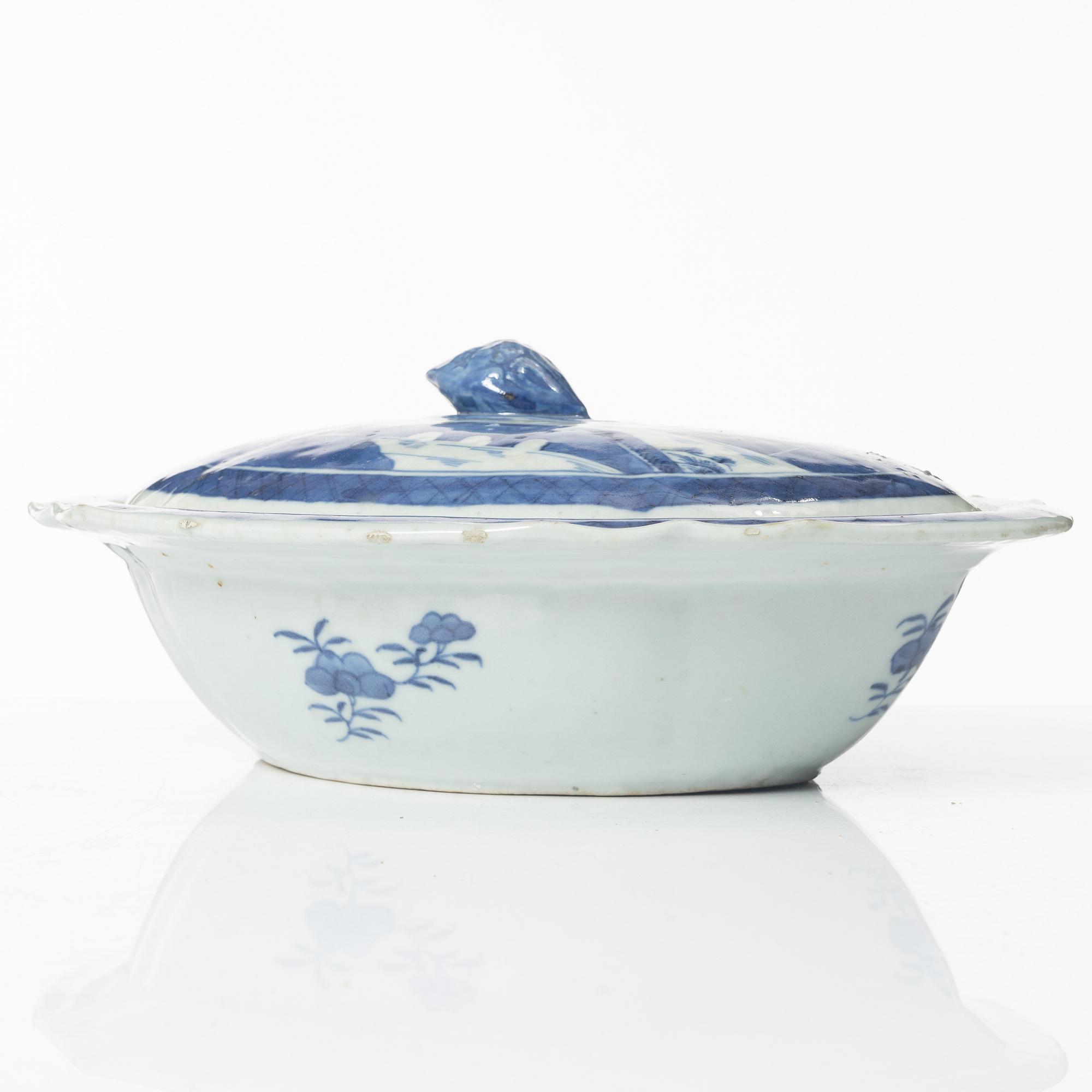 Terrin med lock, kompaniporslin, Kina, Qingdynastin, 1800-tal.