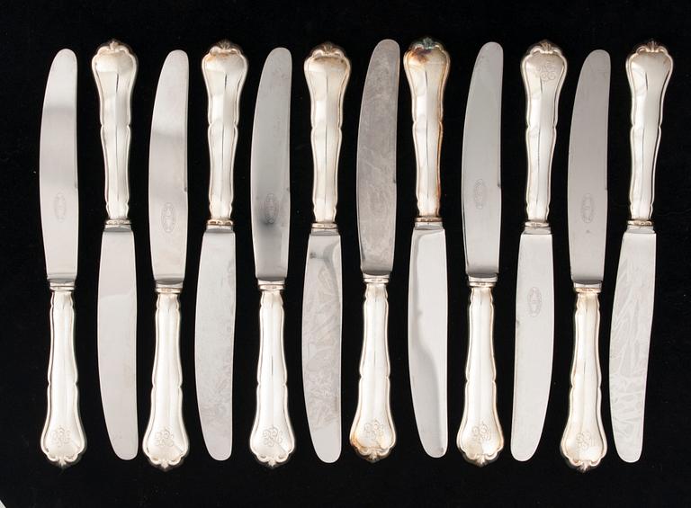 BESTICK, 80 delar, silver, "Chippendale", Kultakeskus, Tavastehus, 1950-tal. Totalvikt utan knivar ca 1963 g.