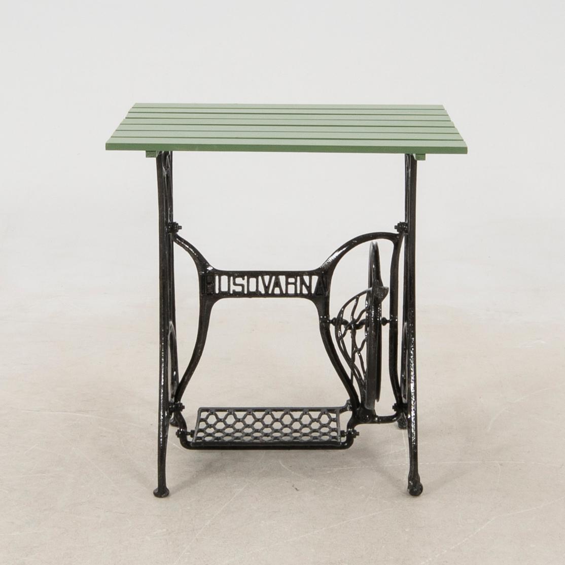 Trädgårdsgrupp 3 dlr 1900-talets första hälft.