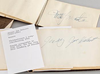 PARTI AUTOGRAFER, ca 150 st, mest svenska idrottsmän. 1940-50-tal.