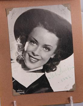 AUTOGRAFALBUM, svenska skådespelerskor. 1940-tal.