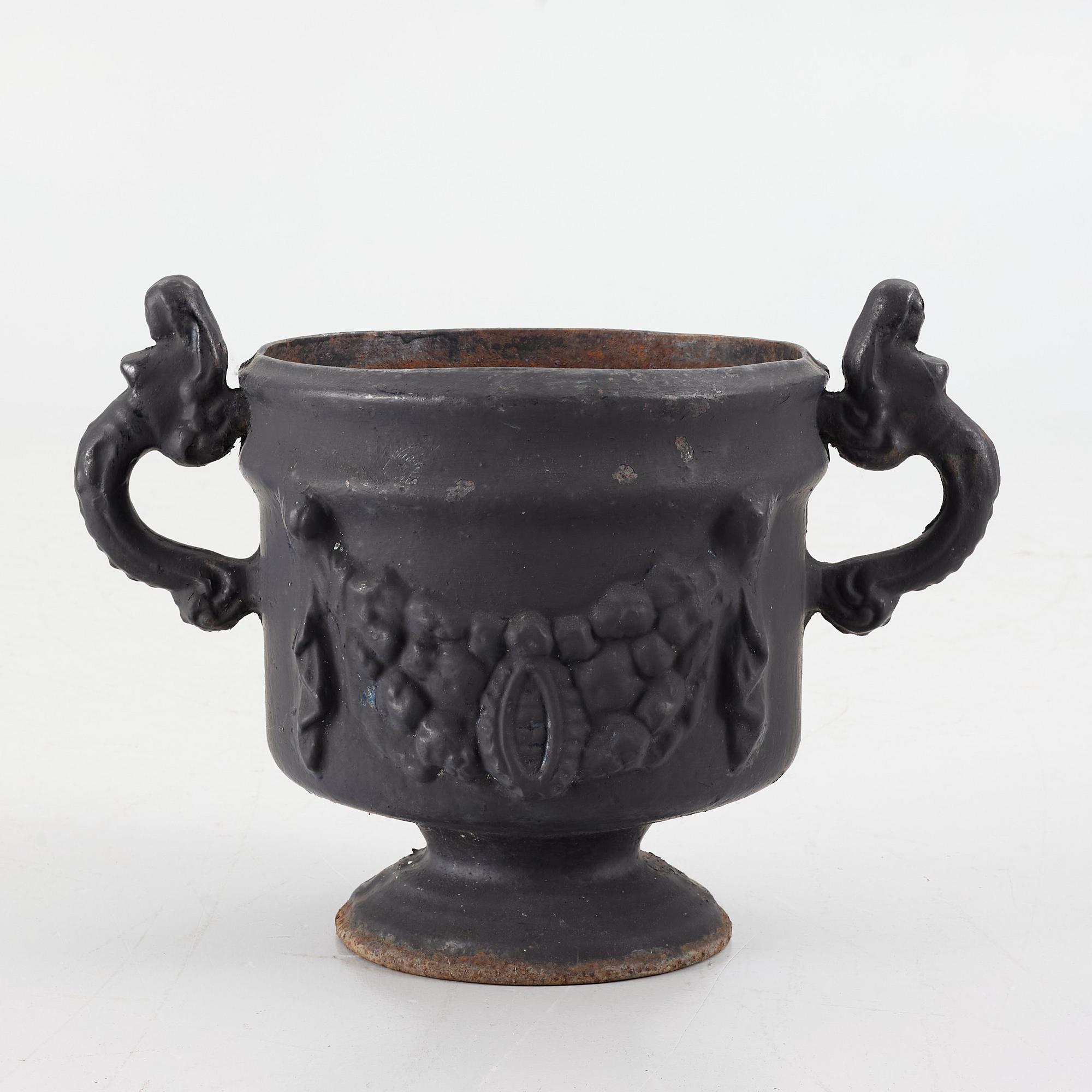 A cast iron garden urn, Stavsjö Bruk, 20th century.