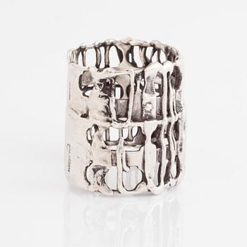 Olle Ohlsson, bangle and brooch, silver.