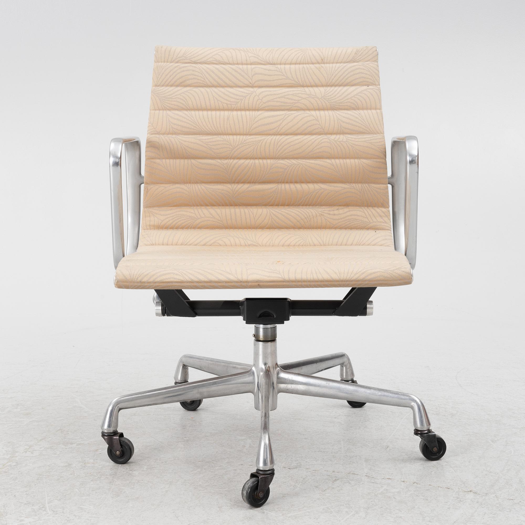 Charles & Ray Eames, a desk chair, 'EA117', Herman Miller.