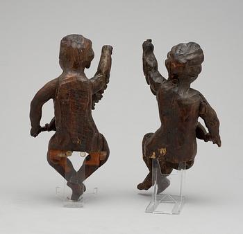 DEKORDELAR, 2 st, snidat trä. Barock, 1600/1700-tal.